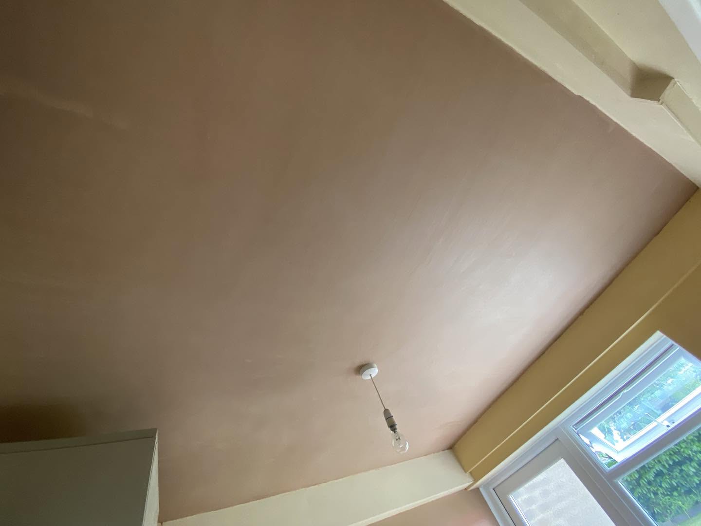 A skimmed ceiling, wide view